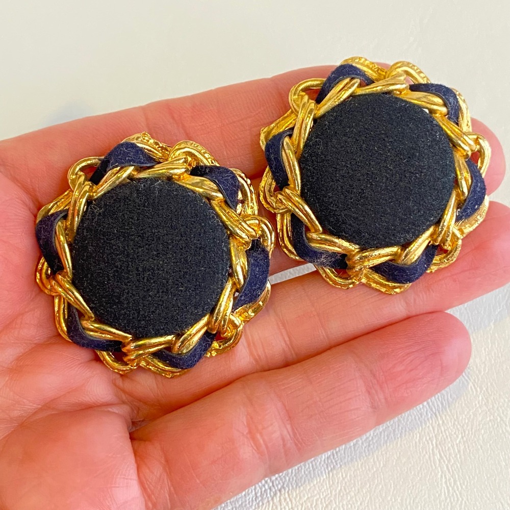 Vintage Black Velvet Gold Tone Chain Clip On Earrings Statement 80s 1.5"